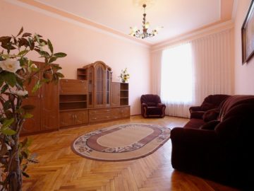 3 – кімнатна квартира по вул. Костомарова