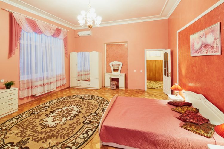 2 – кімнатна по вул.Личаківська 16